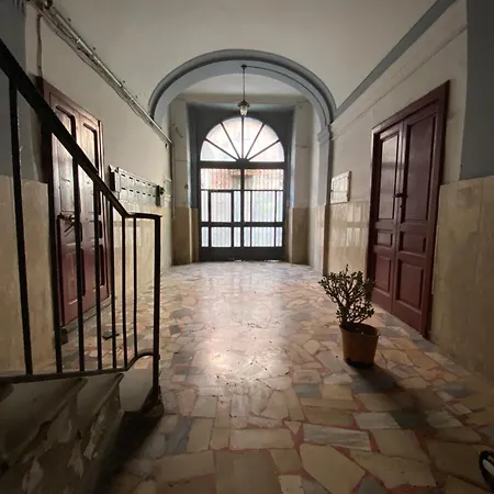 Ellebi Apartment *